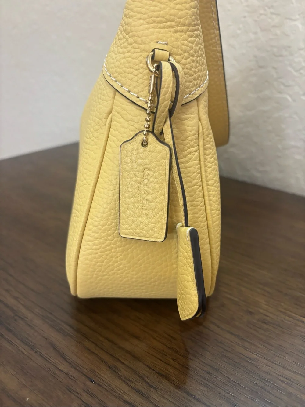 COACH Small Ella Pebbled Leather Shoulder Bag pale yellow - Picture 2 of 5